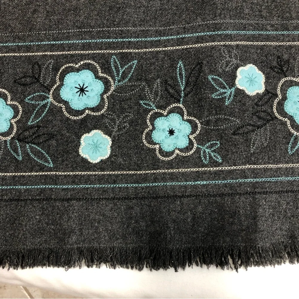 Dress barn Wool Blend Embroidered Flower Patch Fringe Zipper Grey Pencil Skirt 6
